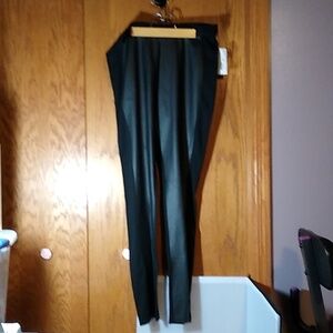 Nicole Miller brand limited edition leggings